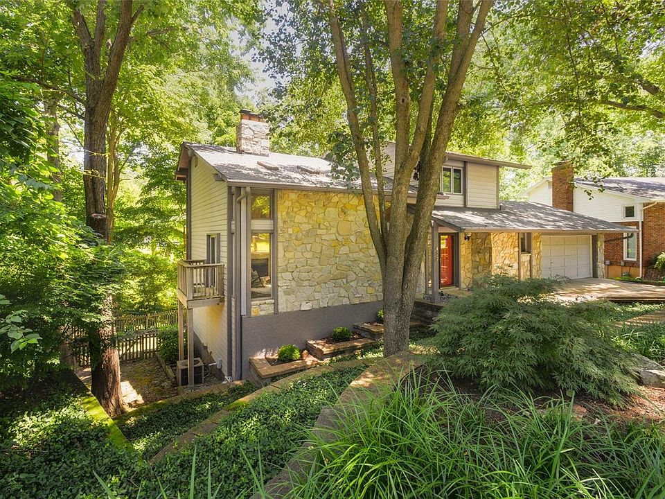 1st image of 427 Madewood Ln