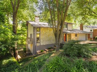 427 Madewood Ln, Chesterfield, MO 63017
