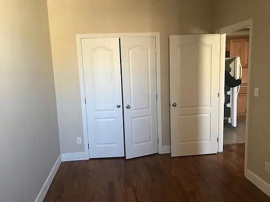 Rented by Perry Associates NYC Inc | media 23