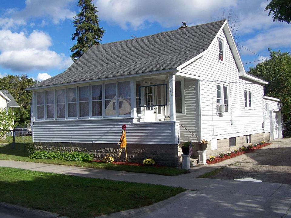 1st image of 214 N 11th Ave