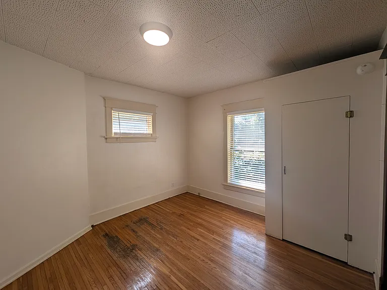 1524 S 24th St #1 — Photo 10