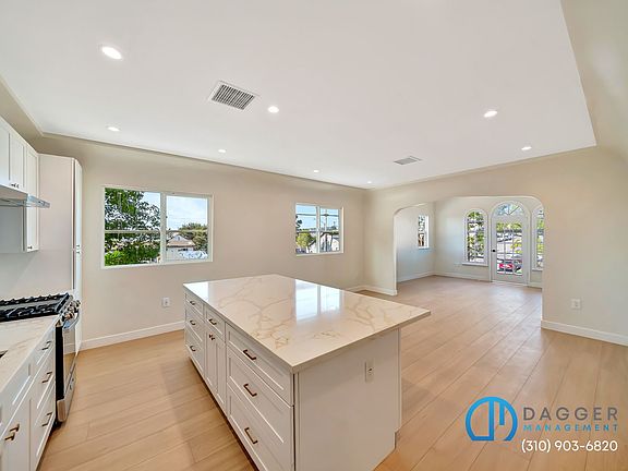 3rd image of 2800 Winter St #3