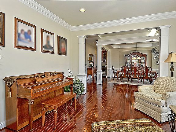 5th image of 18724 Ashbourne Pl