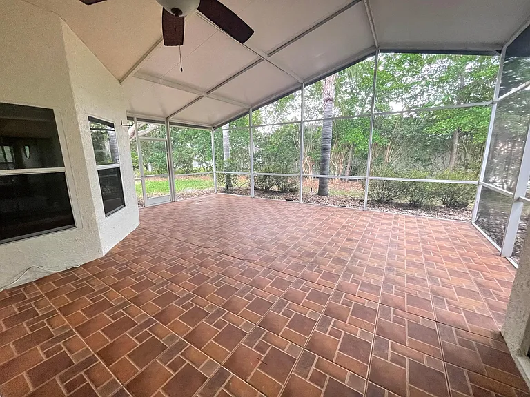 11915 Debary Ct — Photo 15