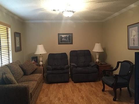 2nd image of 502 E 10th St