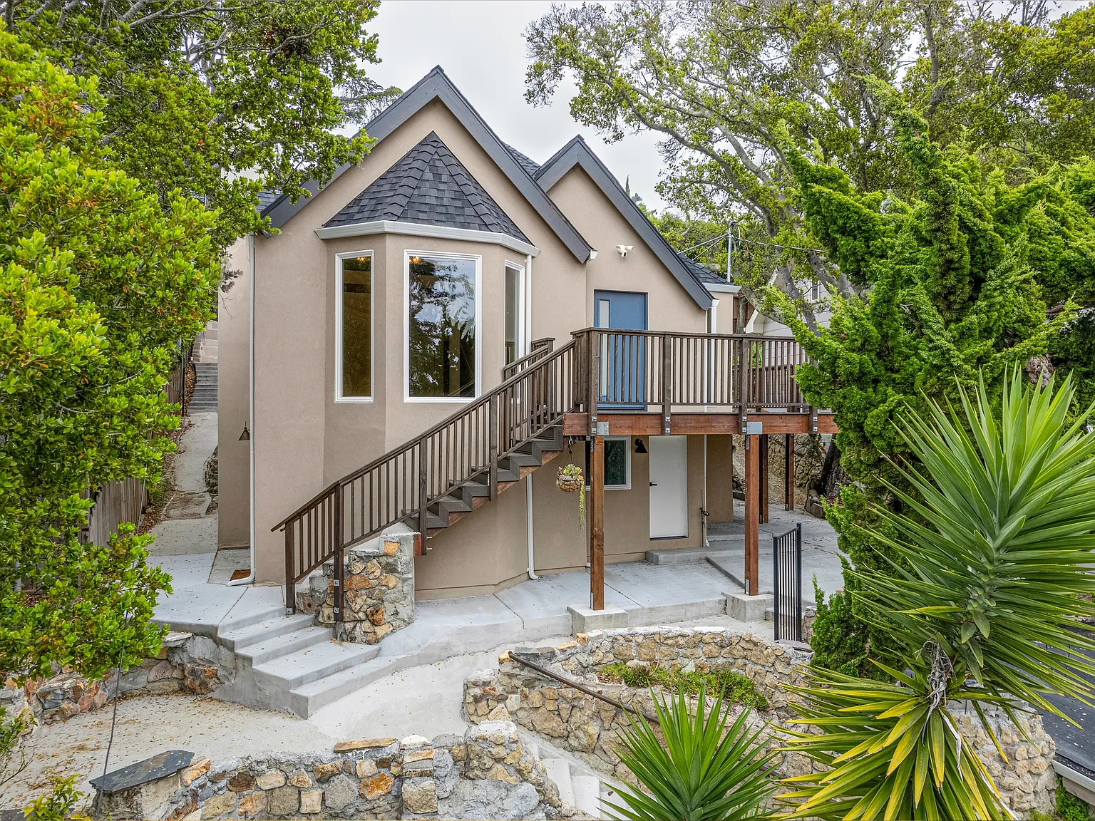 483 Boynton Avenue - 1 — Photo 3