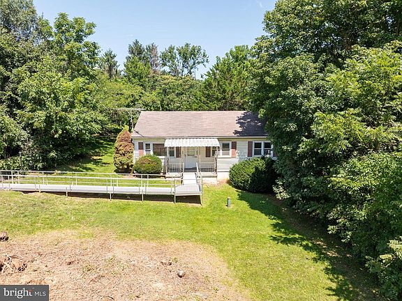 5th image of 53 Grayrock Rd