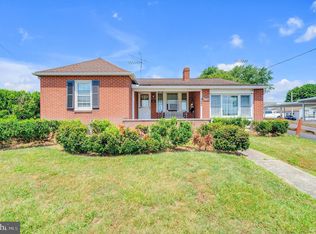 106 Berlin Rd, New Oxford, PA 17350