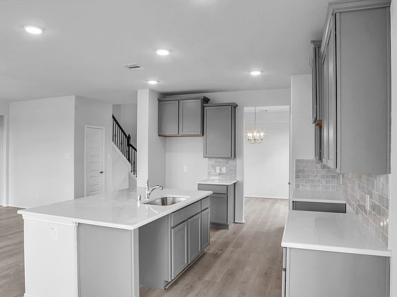 3rd image of 10927 Amador Peak Dr