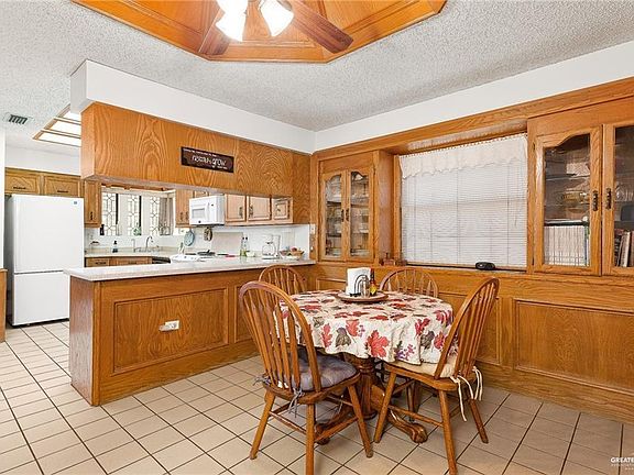 4th image of 117 Larkspur Ave