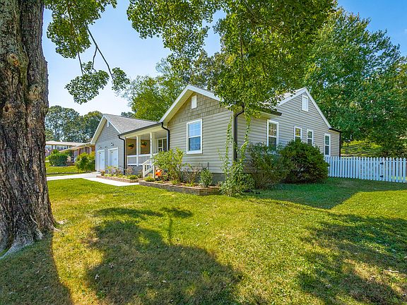 5th image of 917 Belvoir Hills Dr