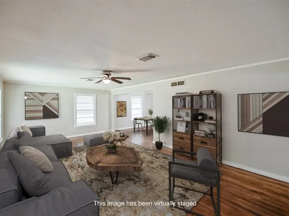 217 E Hird St, Gainesville, TX 76240