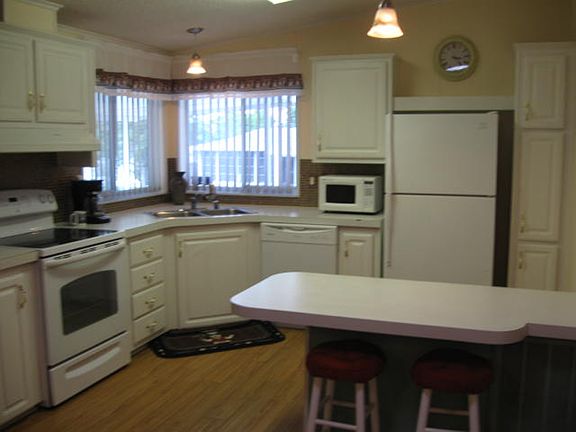 3rd image of 10620 SW 27th Ave Lot 4L