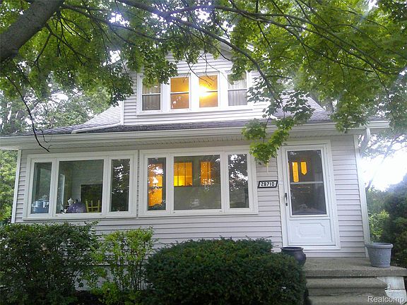 2nd image of 28710 Revere Ave