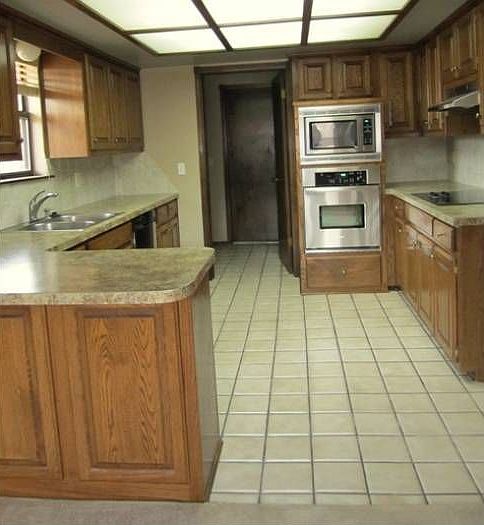 2nd image of 2917 Fairfield Dr