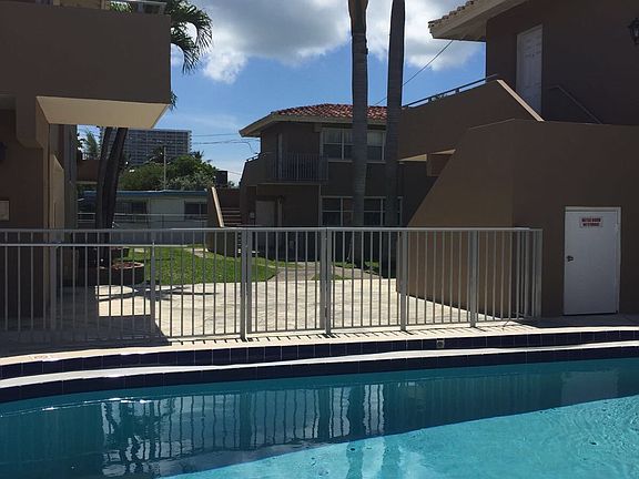 4th image of 1641 N Treasure Dr