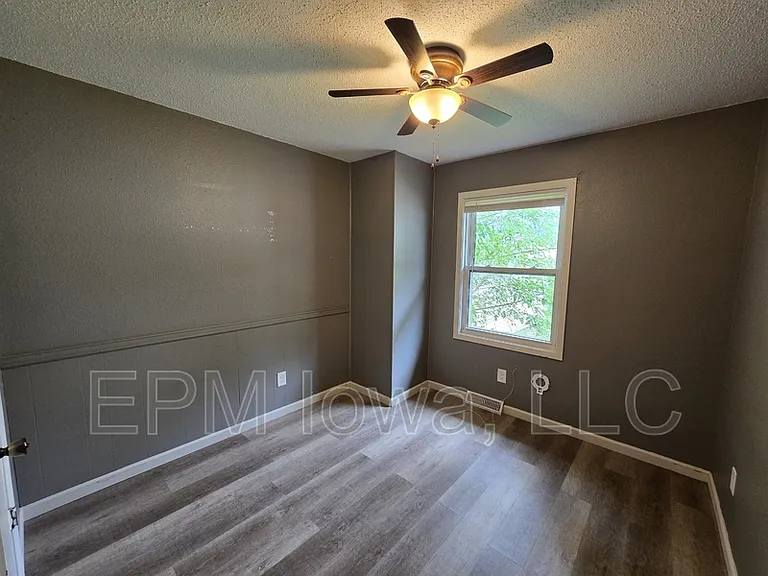 1242 Edgewood Dr — Photo 8