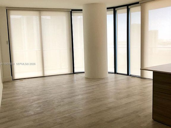 5th image of 121 NE 34th St Unit 2704