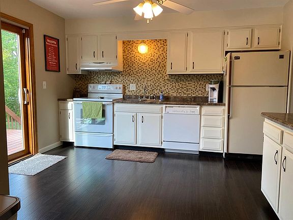 5th image of 8816 Bluebird Dr