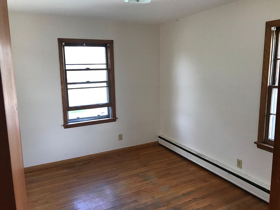 2nd image of 3137 Milwaukee St APT 3