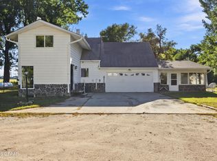 15218 9th St NE, Mayville, ND 58257
