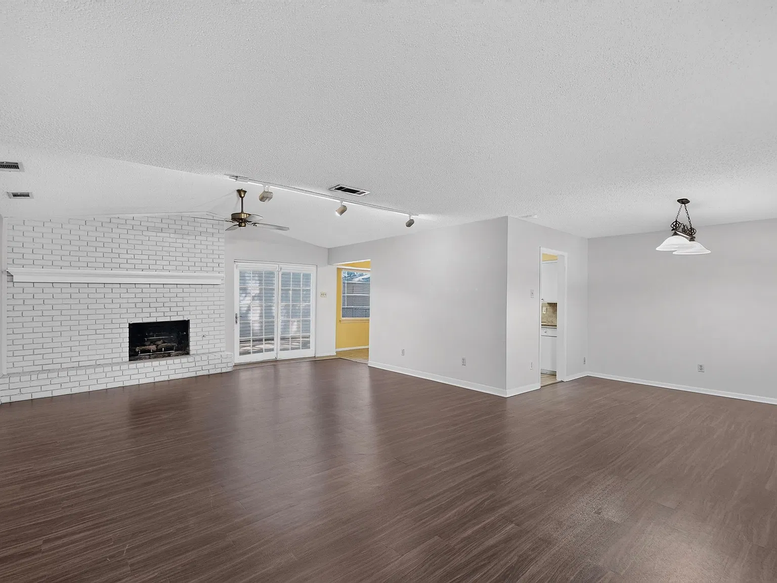 3 bed, 1506 sqft, $2,250 — Photo 3