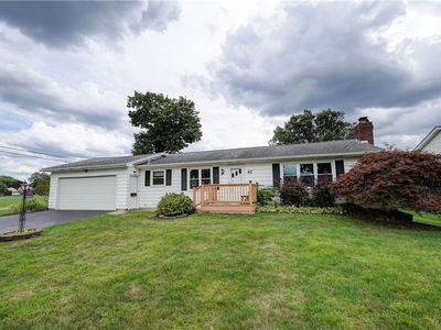 41 Ridge Castle Dr, Rochester, NY, 14622