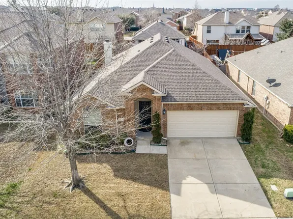8828 Sierra Trl, Aubrey, TX 76227