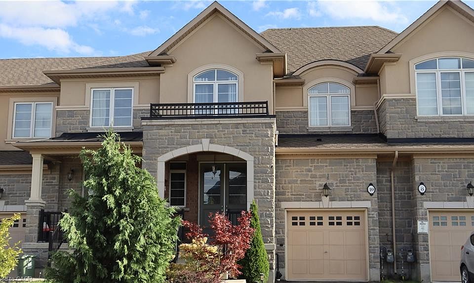 1st image of 10 Callon Dr
