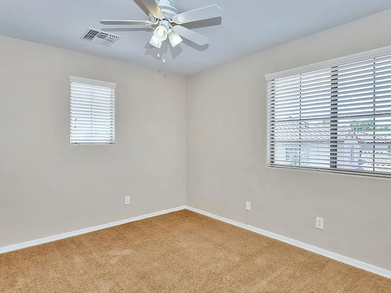 3659 W Thalia Ct — Photo 20