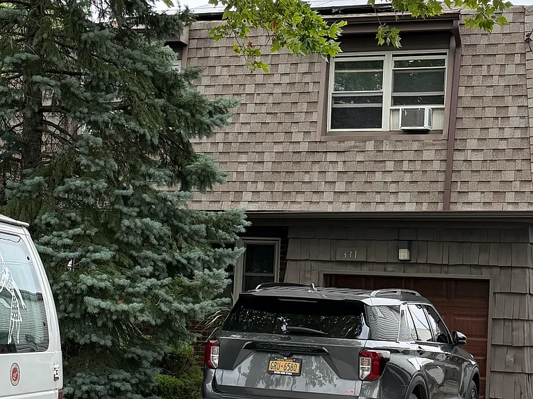 311 Jefferson Ave #2 — Photo 9