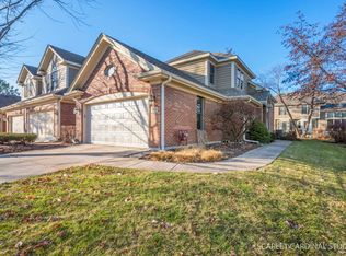 3724 King George Ln, Saint Charles, IL