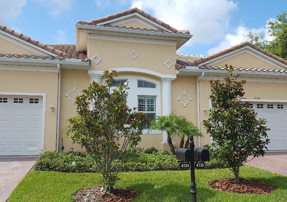 Corner unit very private