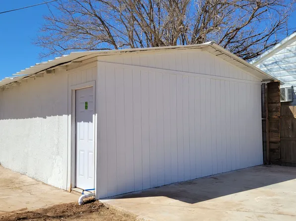 340 S 6th St, Slaton, TX 79364
