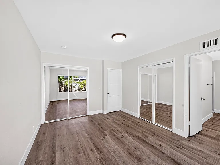1760 N Rutherford St — Photo 8