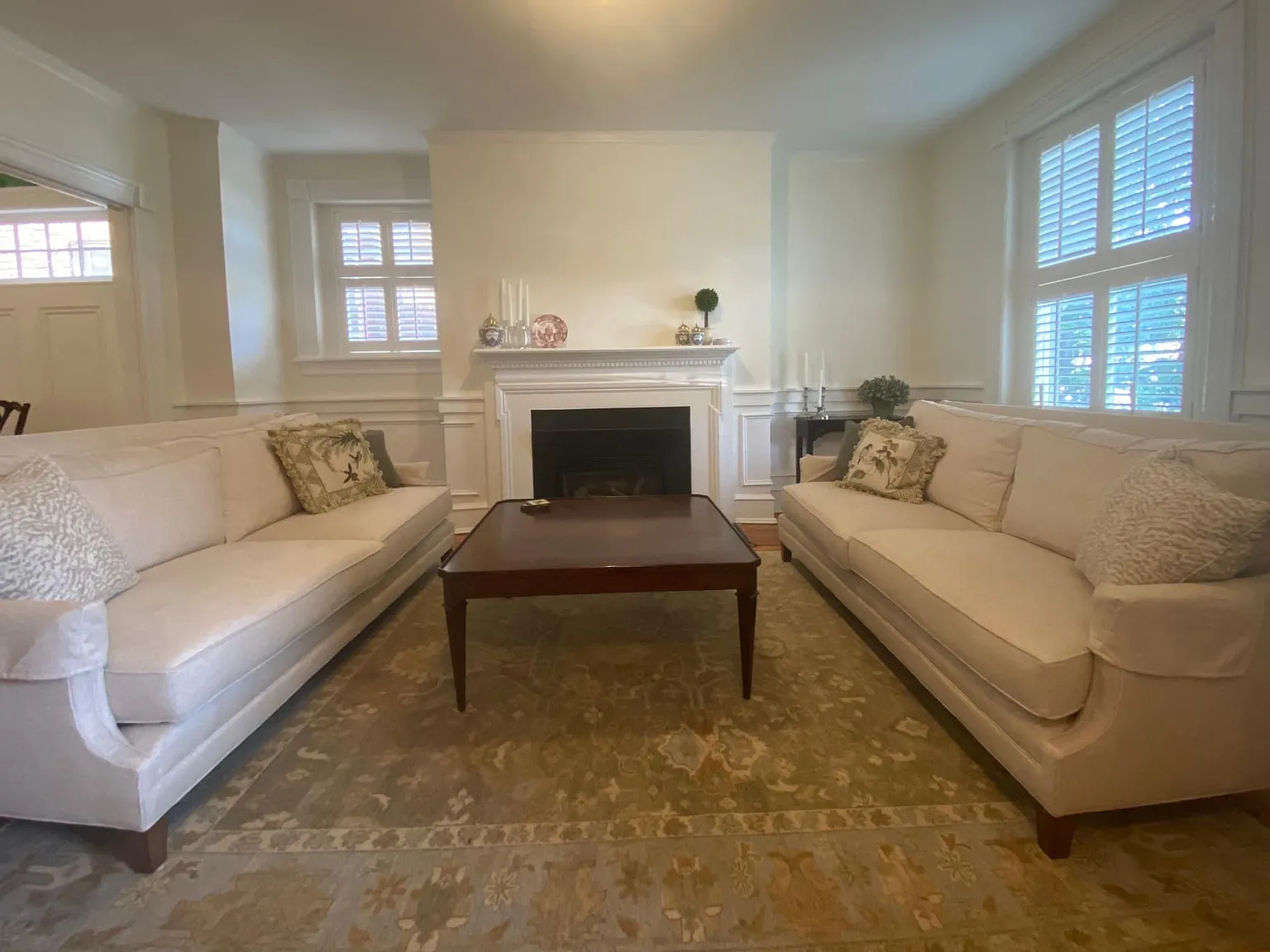 245 King George St — Photo 1