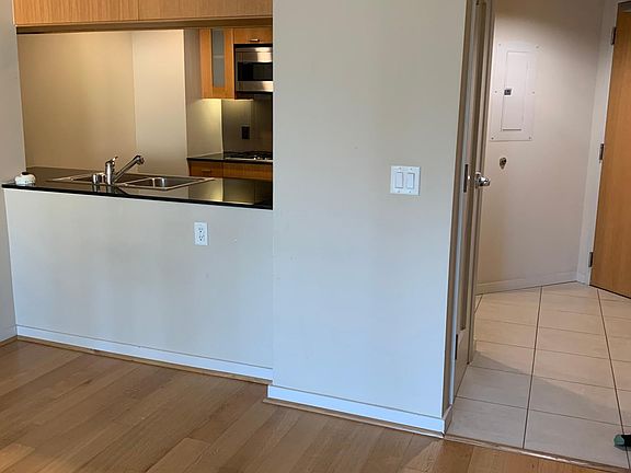 5th image of 355 1st St Unit 1003