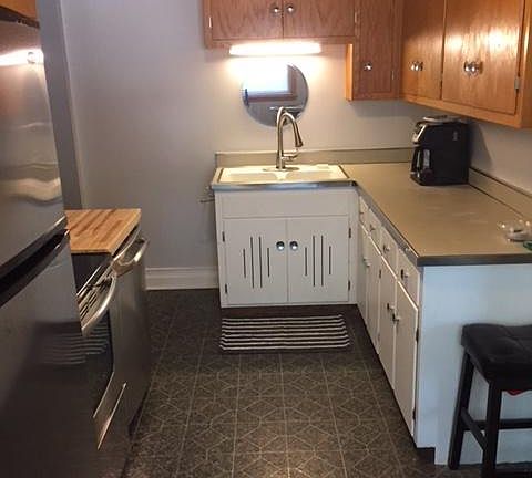 Upstairs Kitchen - New Appliances, The Counter is now upgraded to Granite