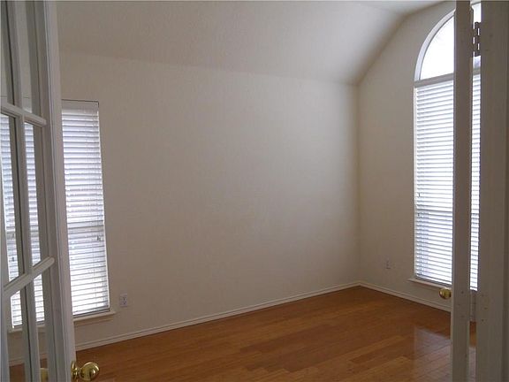 5th image of 5616 Green Hollow Ln
