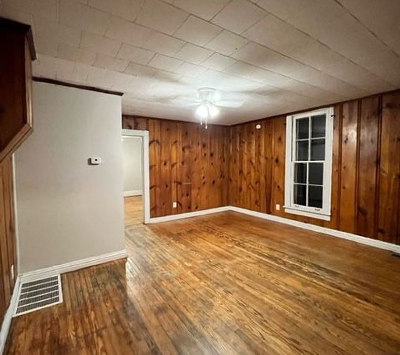 304 W Chestnut St Apartment Rentals Dickson, TN Zillow