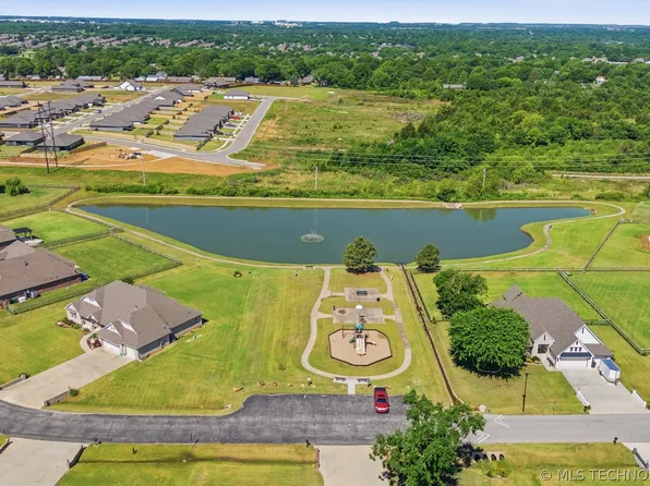 7863 S 266th Ave E, Broken Arrow, OK 74014