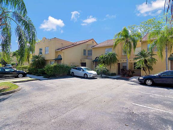 2nd image of 4874 Nw 97 Ct