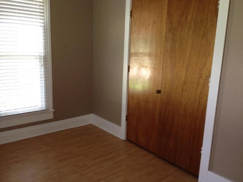 1st image of 120 S Cedar Ave