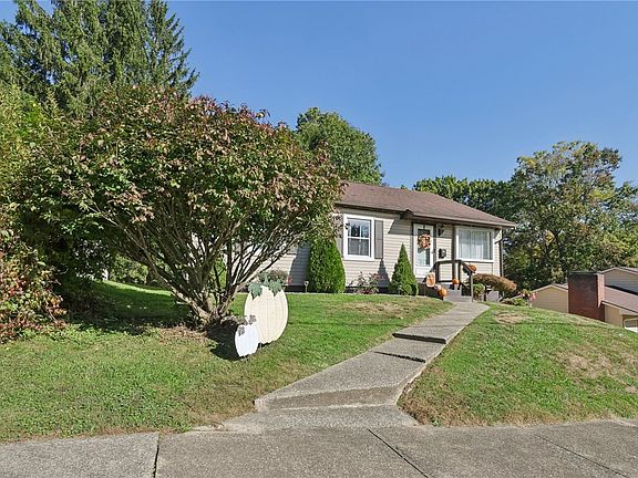 3rd image of 603 E Edgewood Ave
