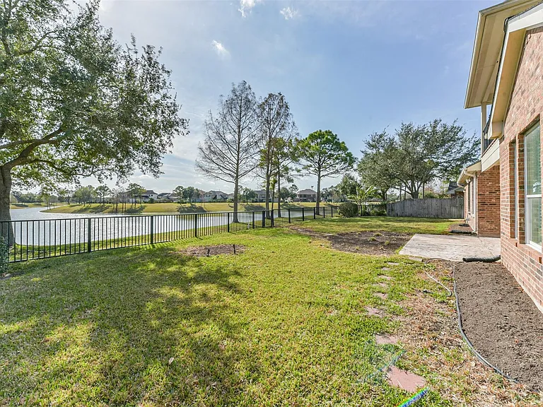 2315 Bending Spring Dr — Photo 46