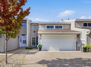 346 School Rd SW, Hutchinson, MN 55350