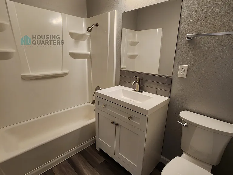 710 N 21st St #9 — Photo 8