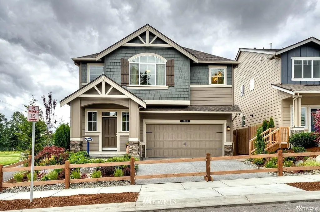 6 bed, 2750 sqft, $3,595 — Photo 1