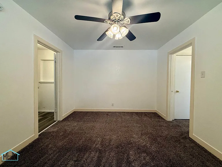 100 Bluet Ln — Photo 9