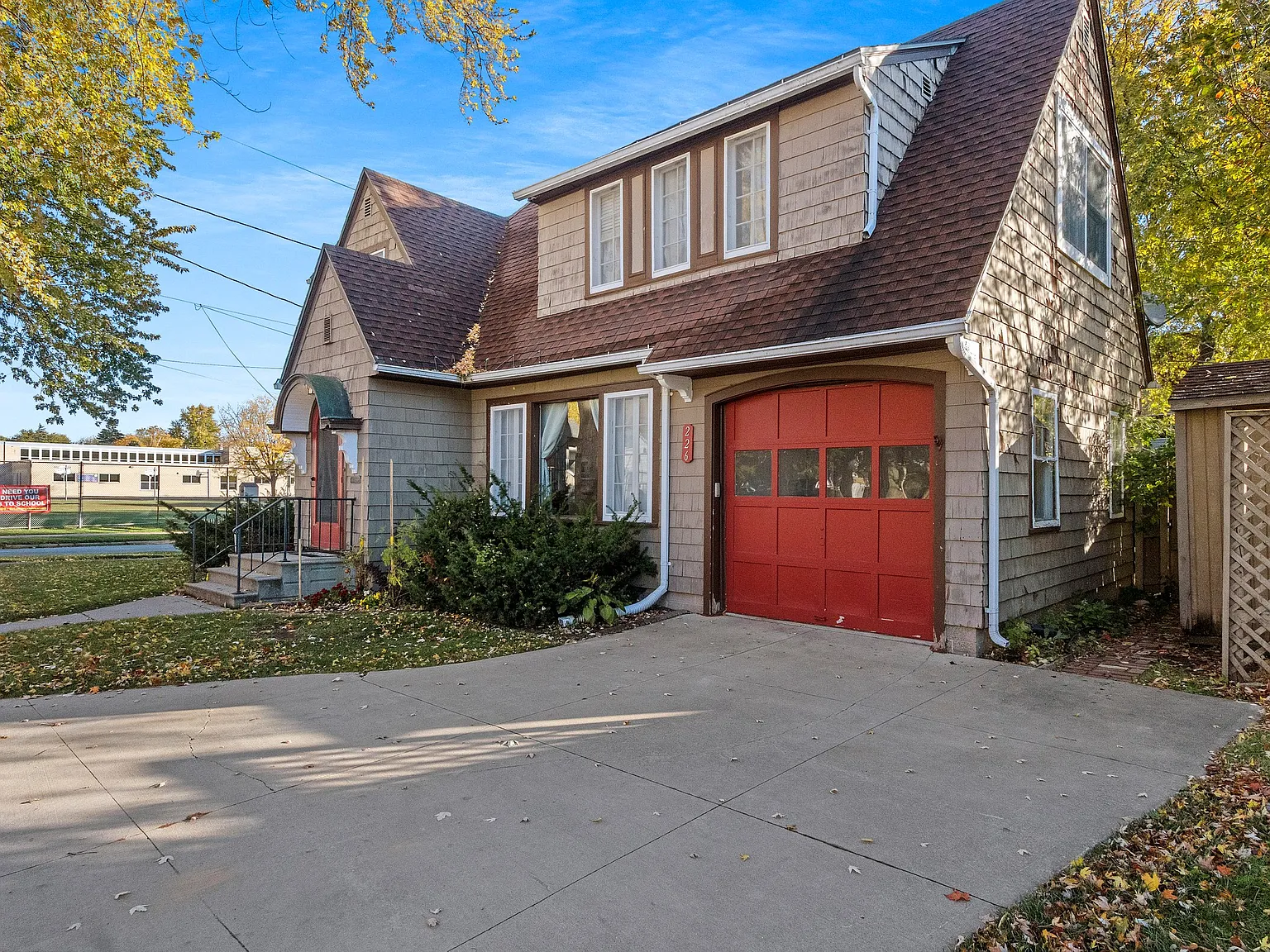 3 bed, 1.5 bath, 1568 sqft, $2,750 — Photo 4